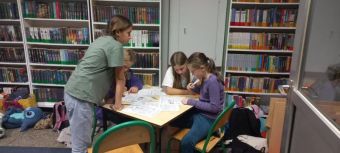 wieczor-w-bibliotece